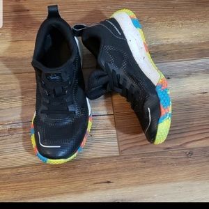 Under armour boys size 1